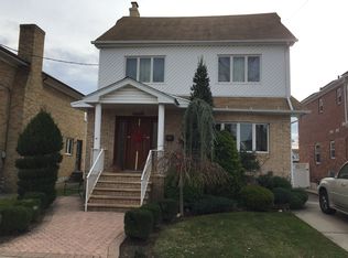 15740 12th Ave, Whitestone, NY 11357