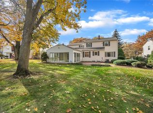 891 Brainard Rd, Highland Heights, OH 44143