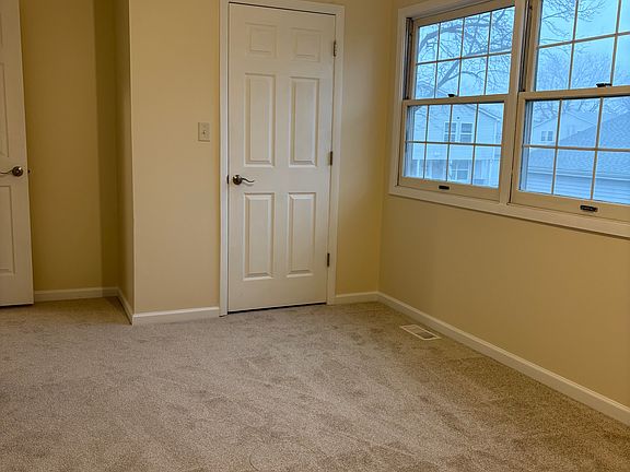 2nd image of 1397B S Glen Cir