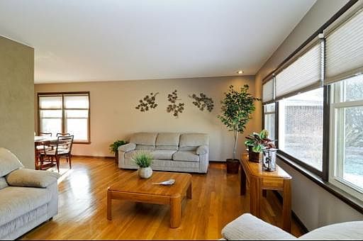 2nd image of 3841 Galesburg Ct