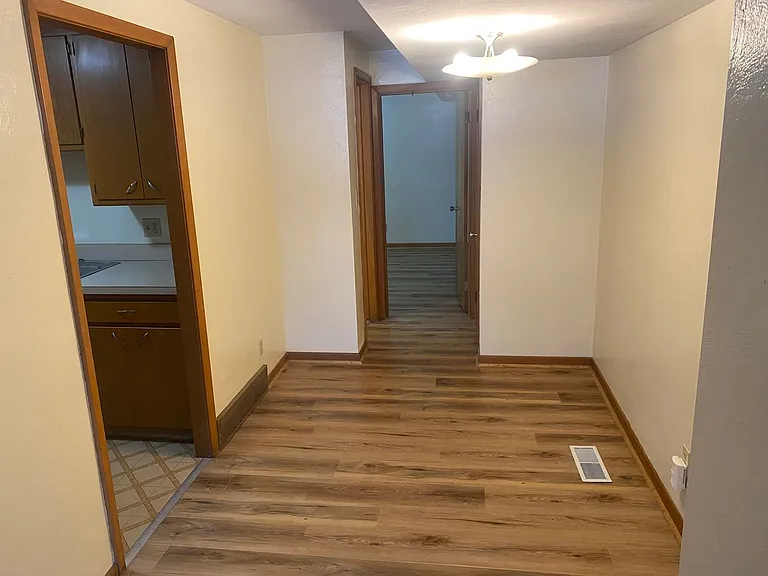 1420 E St — Photo 15