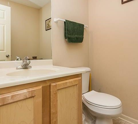 3rd image of 2832 Ashland Ct