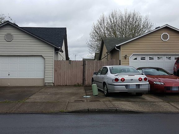 2nd image of 15418 NE 85th St