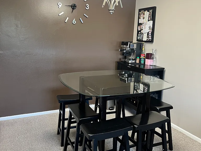 Rebecca Dr — Photo 8