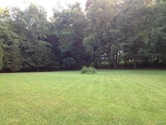 5th image of 15 Buckingham Ln