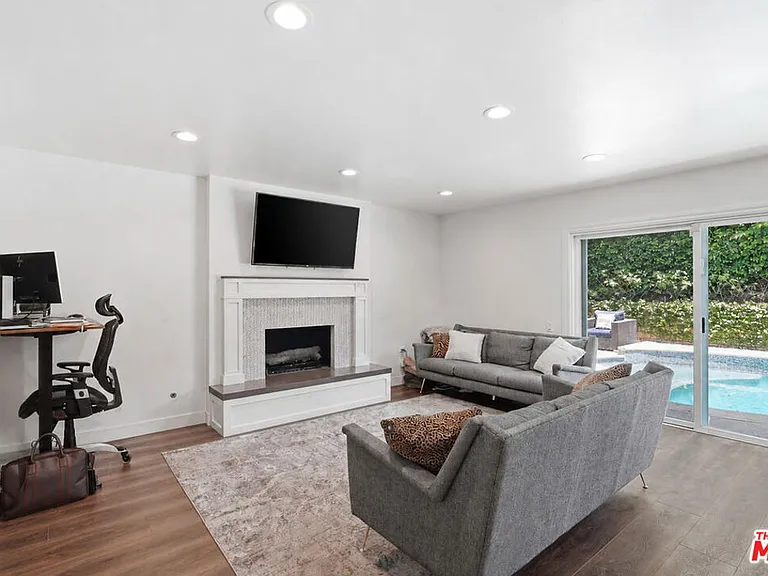 5516 Bluebell Ave — Photo 11