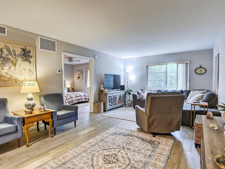 1st image of 124 NE 19th Ct APT 110B
