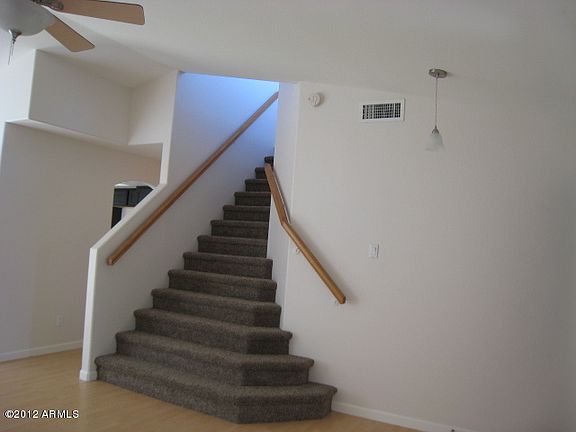 4th image of 800 N Entrada St