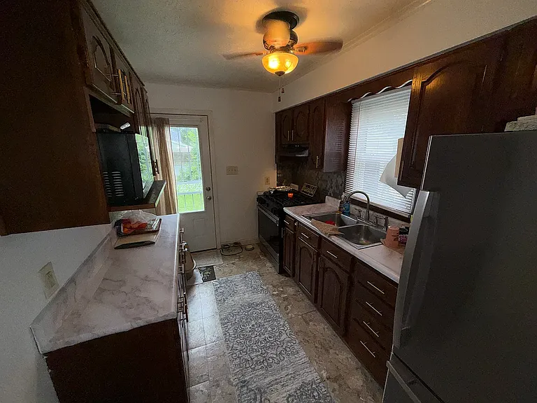 4907 Young Ave — Photo 8