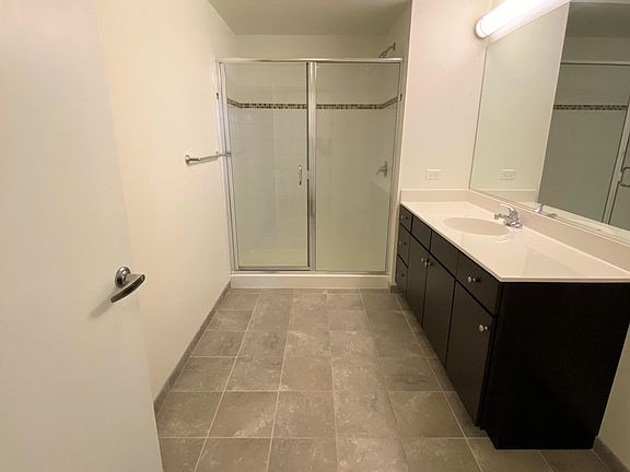 3rd image of 349 E Wacker Dr #4007