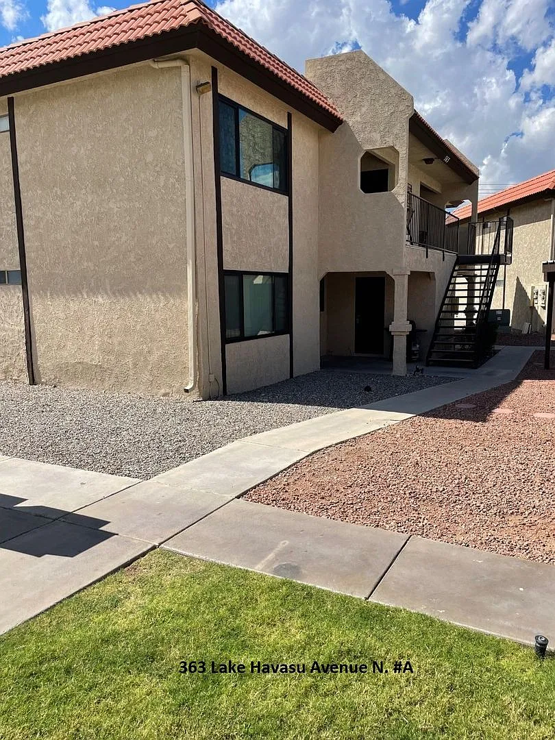 Move in ready condo, ground floor and includes utilities. — Photo 1