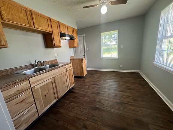 3rd image of 1731 Sonne Ave