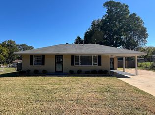 4888 Leonard Rd, Memphis, TN 38109