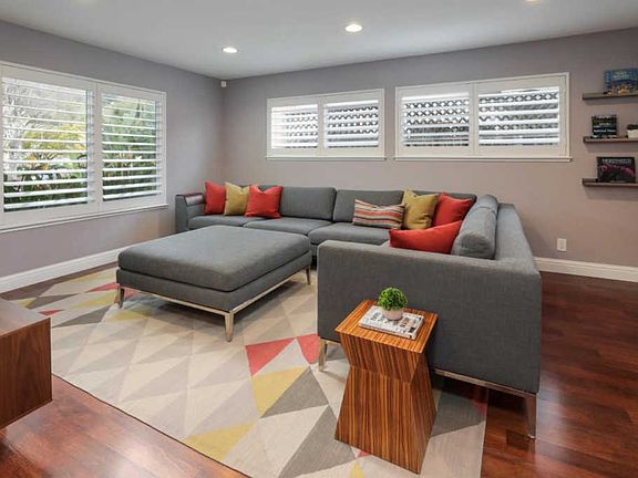 3rd image of 427 Curie Dr