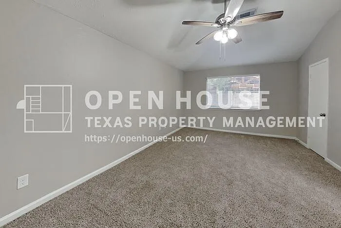 28811 Stapleford St — Photo 9