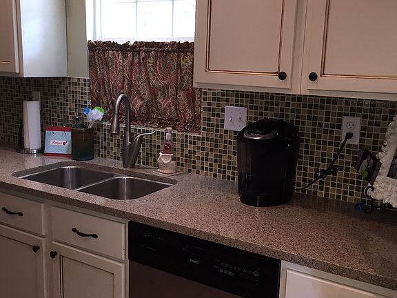 3rd image of 407 McNair Ave