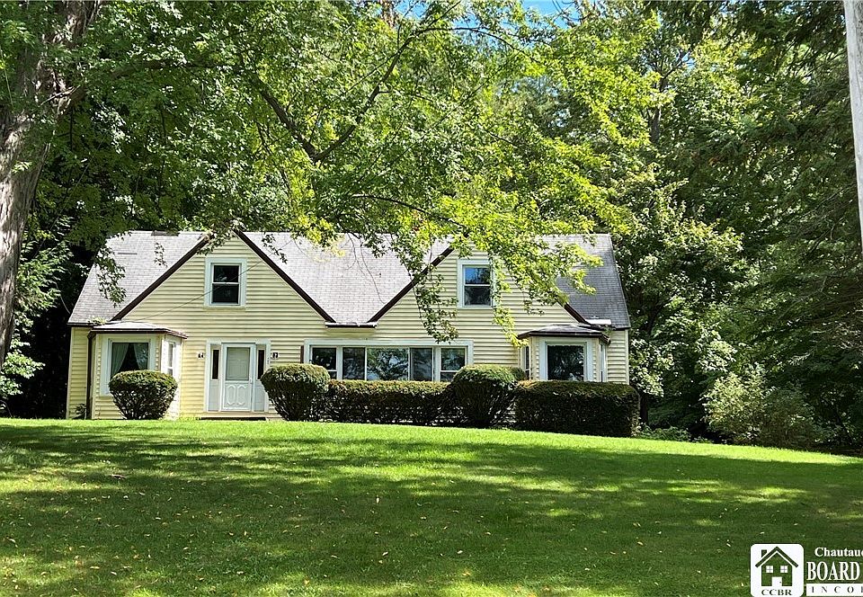 1st image of 158 Lakeside Dr