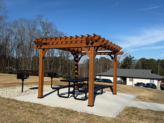 3rd image of 1400 Pilgrim Mill Rd Unit 18C