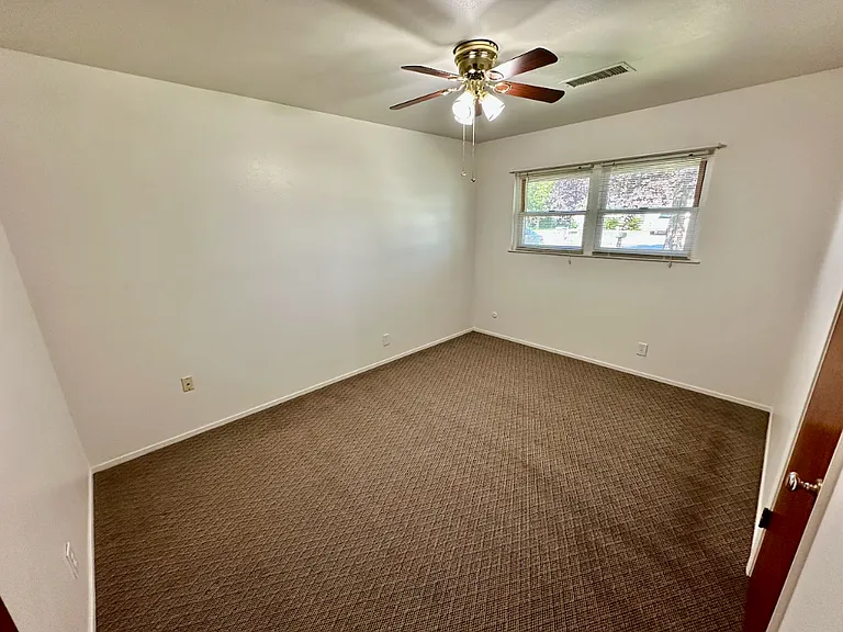 4063 N Sunnyside Ave — Photo 17