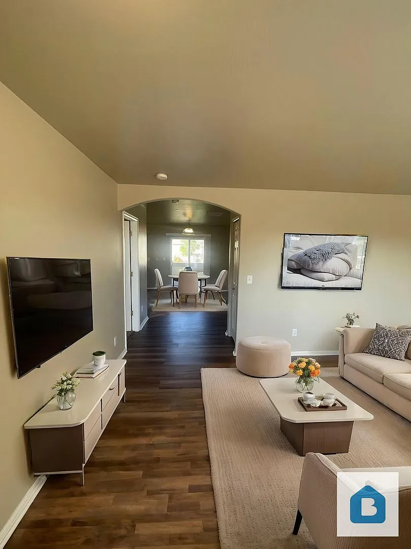 Second-Floor 2-Bedroom Condo Near Powers Blvd — Photo 3