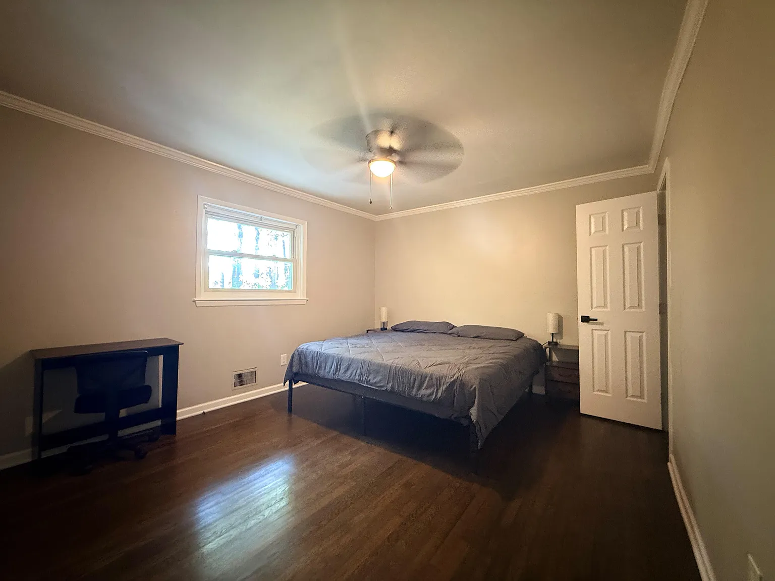 4 bed, 5.0 bath, 1710 sqft, $815 — Photo 2