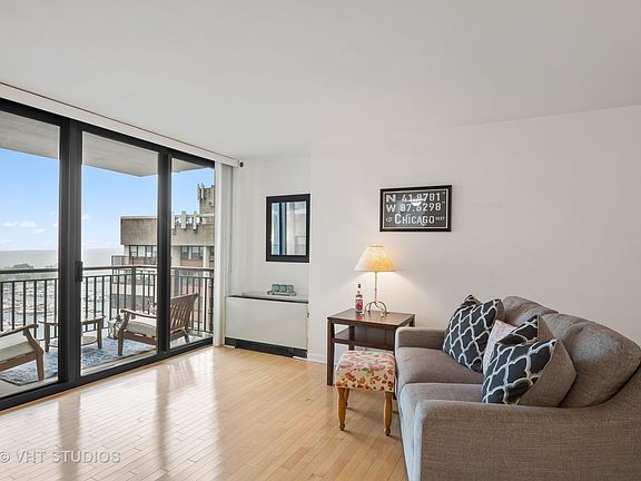 4th image of 3430 N Lake Shore Dr APT 17K