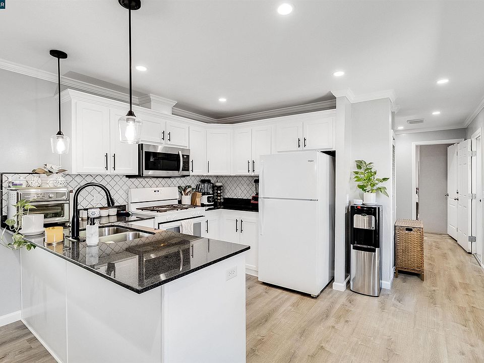 1st image of 5751 Bridgehead Rd APT 16