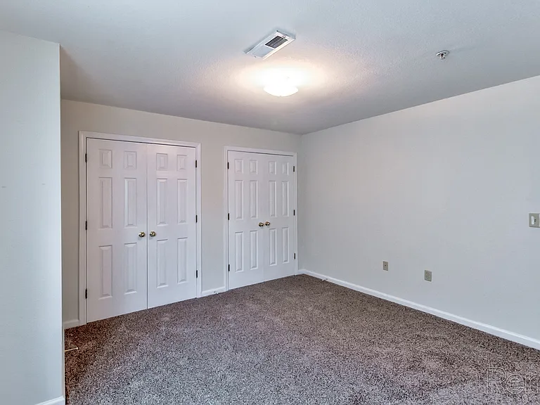 Plymouth Ridge Apartments — Photo 13