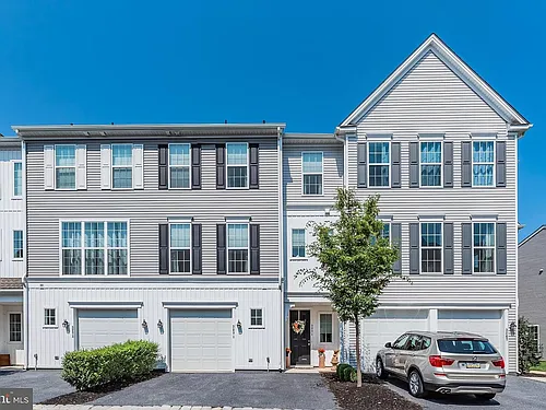 3271 Lark Way Photo 1