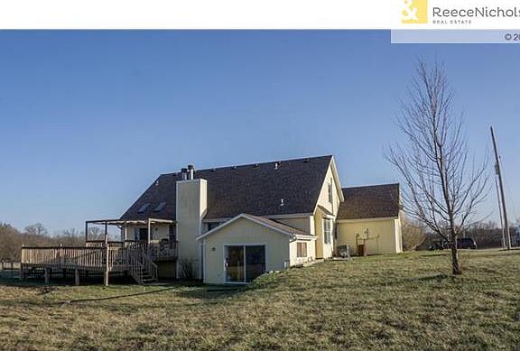 GREAT DECK TO RELAX AFTER BUSY DAY