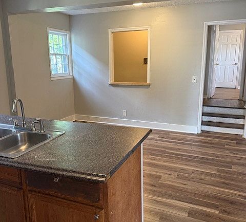 4th image of 203 Treutland Ave #A