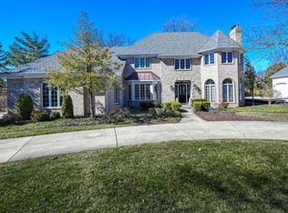 11 Ridge Farm Rd, Burr Ridge, IL 60527
