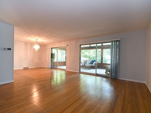 3rd image of 432 N Virginia Ave