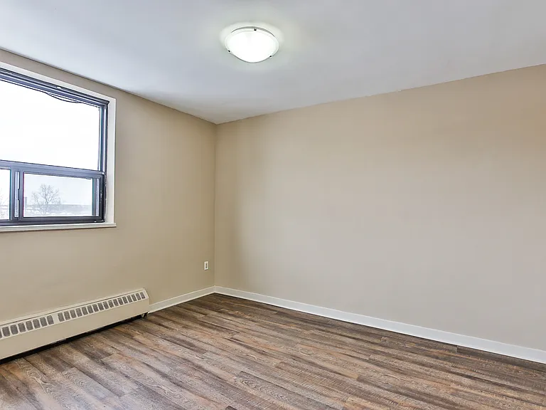 1785 Bloor St — Photo 16