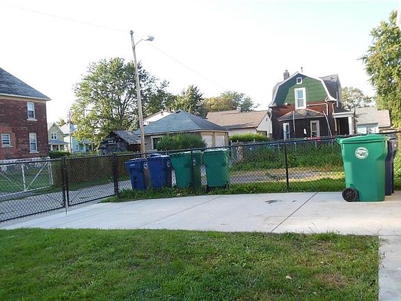 2nd image of 448 27th St