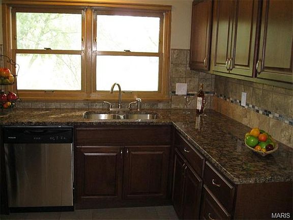 4th image of 3100 N Waterford Dr