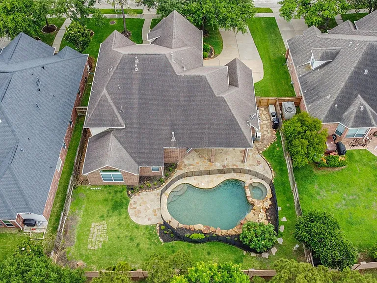 25610 Corey Cove Ln — Photo 2