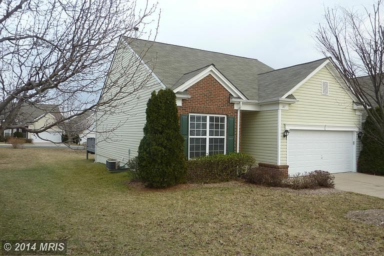1st image of 157 Bridgewater Cir