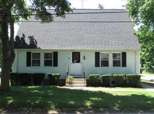 31 Sanderson Ave, Weymouth, MA 02189