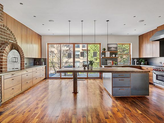 2nd image of 303 Gates Ave