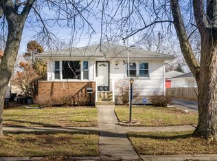 17851 Ridgewood Ave, Lansing, IL 60438