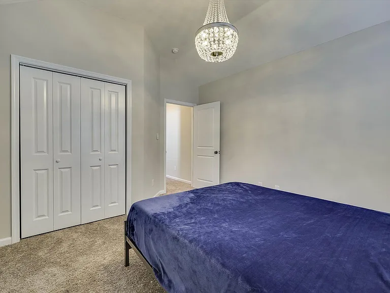 124 Radcliff Dr — Photo 35