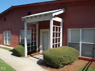 202 Mill Pond Xing #D, Carrollton, GA 30116