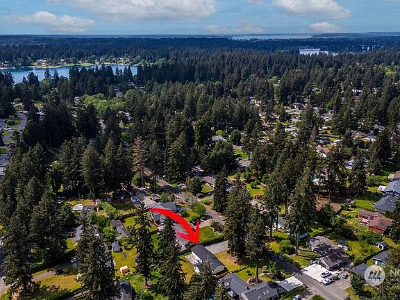 4th image of 5902 122nd Street SW