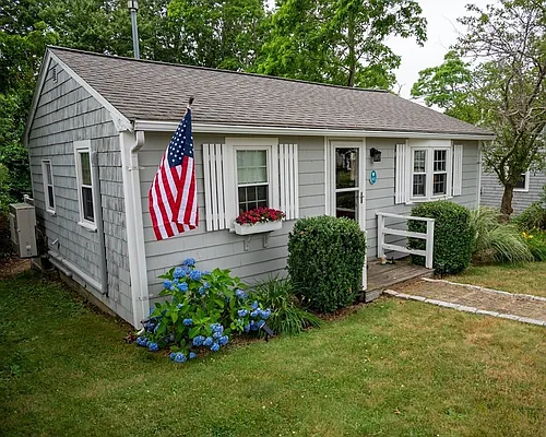 145 Arnold Rd Photo 1