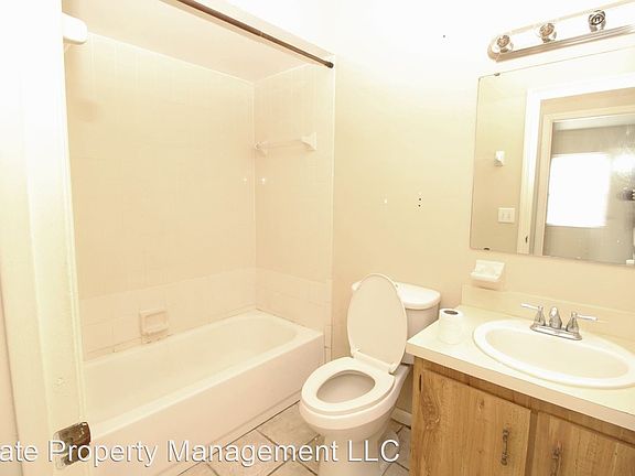 4th image of 208 S Galena Ave #B