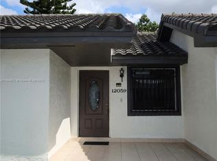 Alameda Iv West Condo, Miami, FL 33184