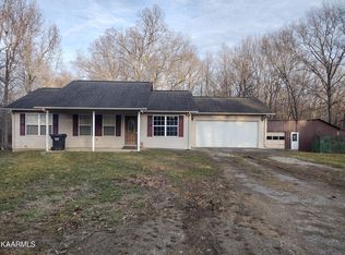 262 Concord Ln W, Robbins, TN 37852