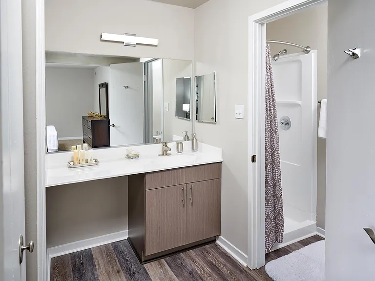 Seneca Place — Photo 10
