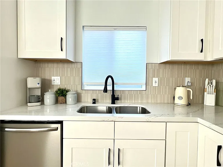 6399 San Harco Cir #B — Photo 13